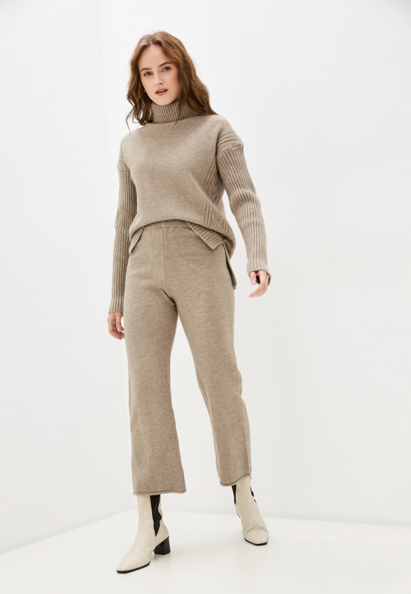 

Костюм UnicoModa, Бежевый