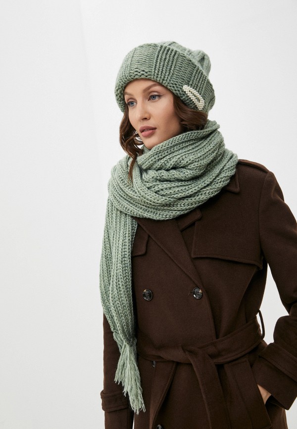фото Шапка, шарф и заколка trendyangel