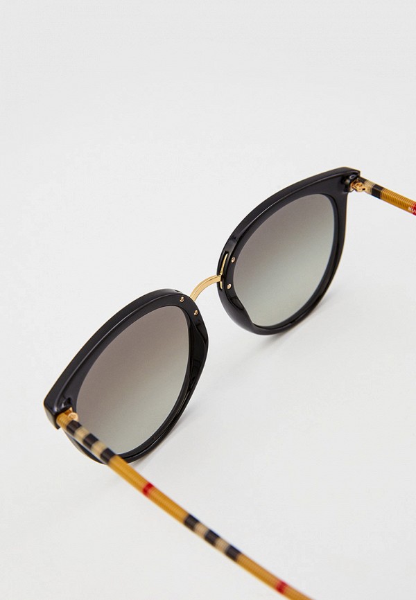 фото Очки солнцезащитные burberry