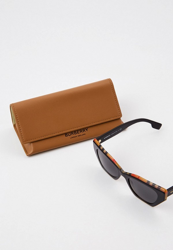фото Очки солнцезащитные burberry