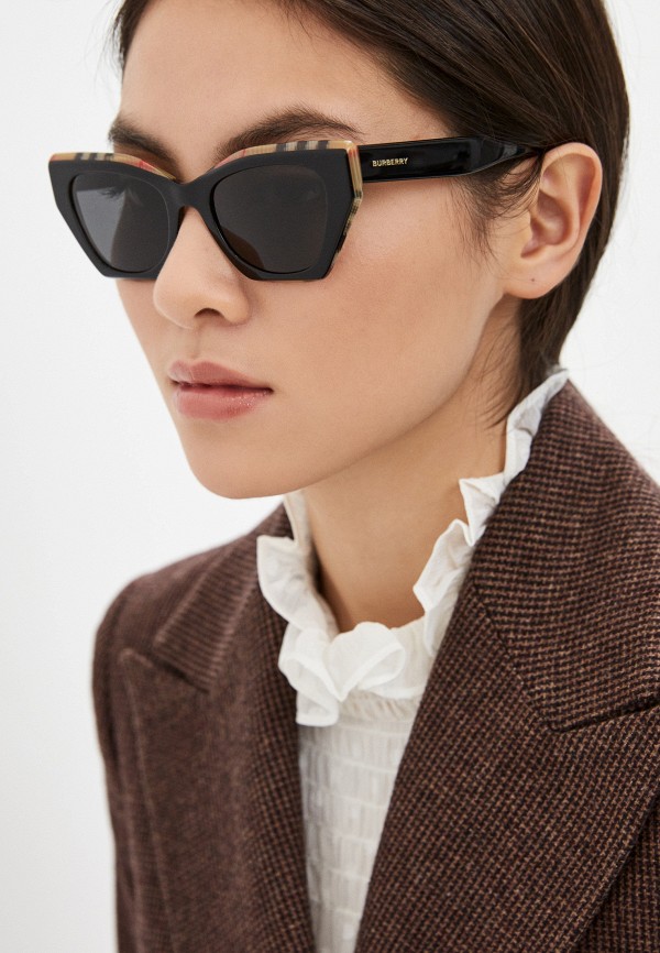 фото Очки солнцезащитные burberry