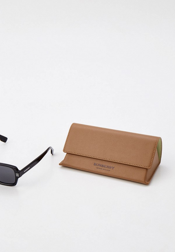 фото Очки солнцезащитные burberry