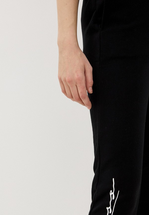 фото Брюки спортивные guess