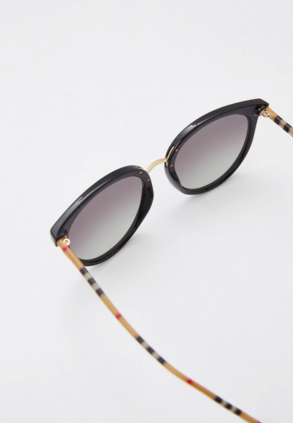 фото Очки солнцезащитные burberry