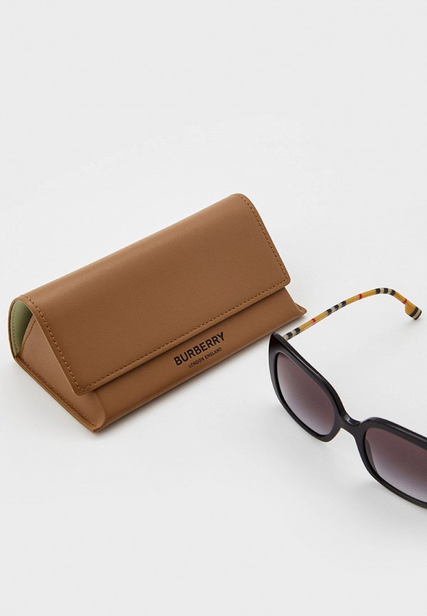 фото Очки солнцезащитные burberry