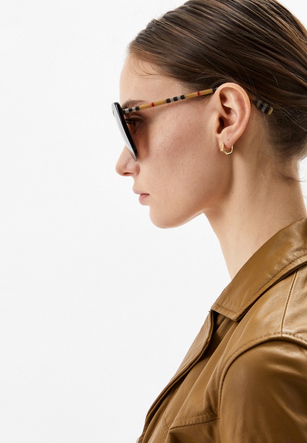 фото Очки солнцезащитные burberry