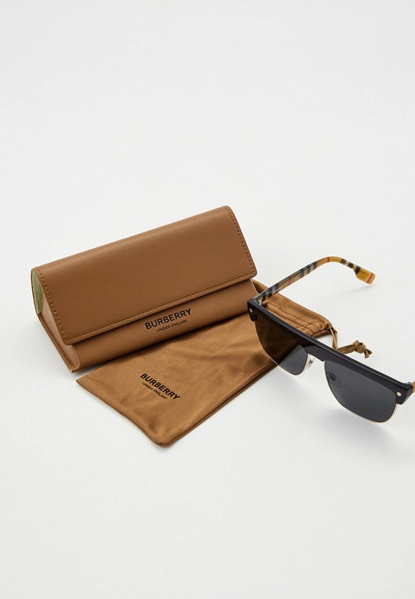 фото Очки солнцезащитные burberry