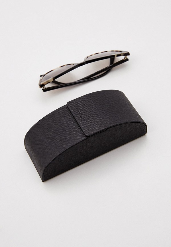 фото Очки солнцезащитные prada