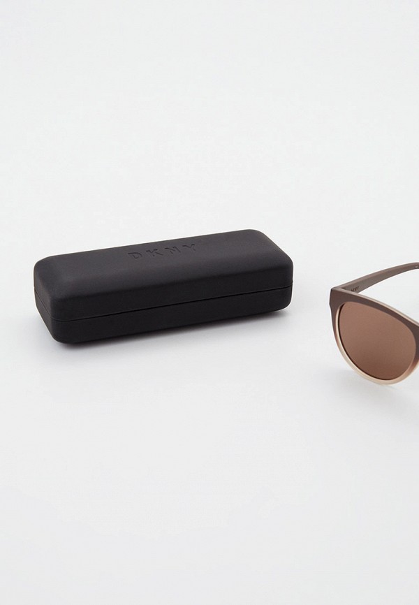 фото Очки солнцезащитные dkny