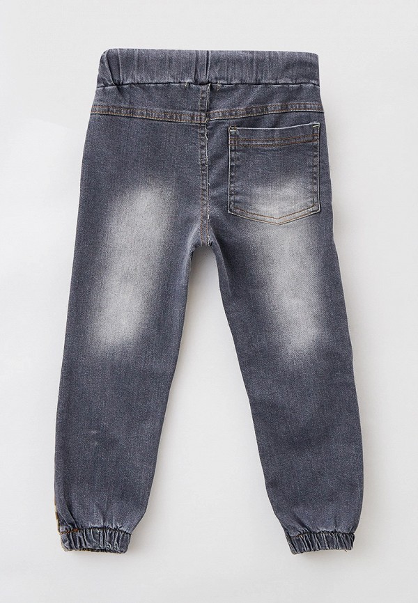 фото Лонгслив и джинсы dali