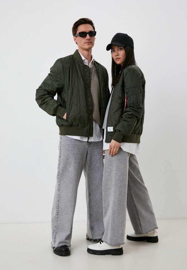 фото Куртка и брелок alpha industries