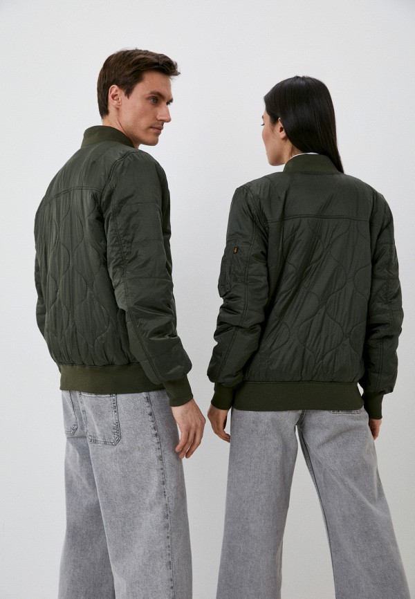 фото Куртка и брелок alpha industries