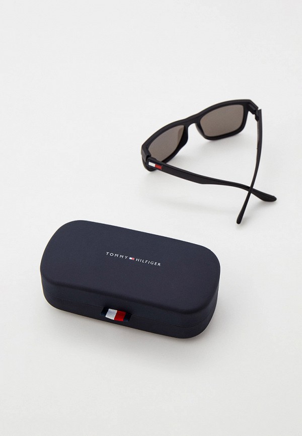 фото Очки солнцезащитные tommy hilfiger