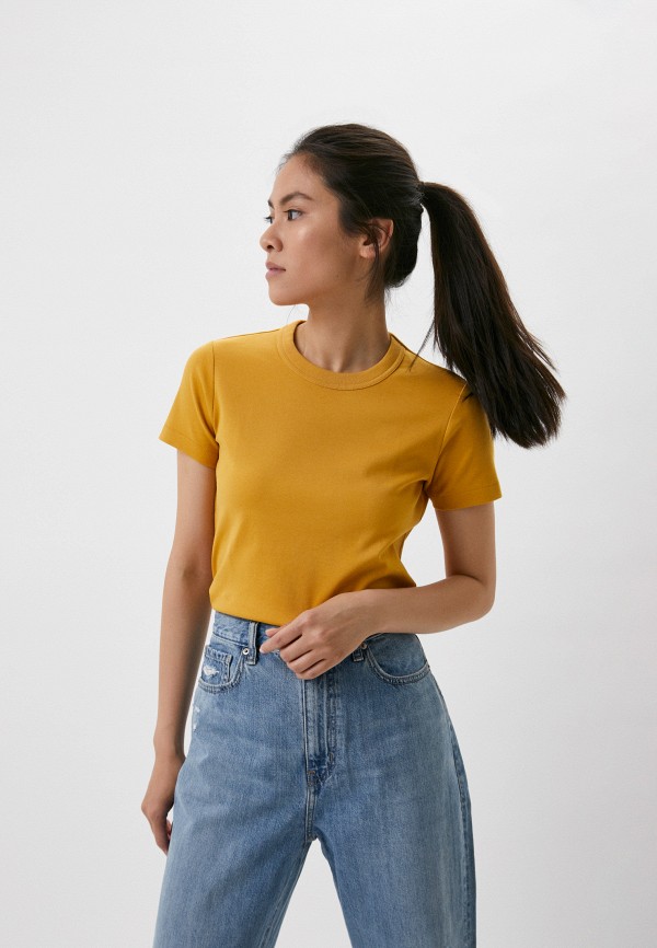 Футболка  UNIQLO
