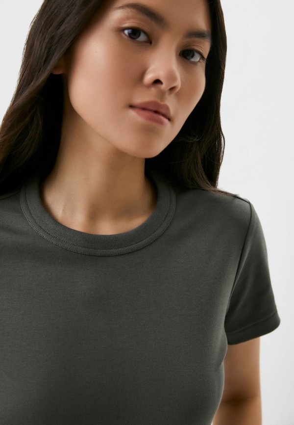Футболка  UNIQLO фото