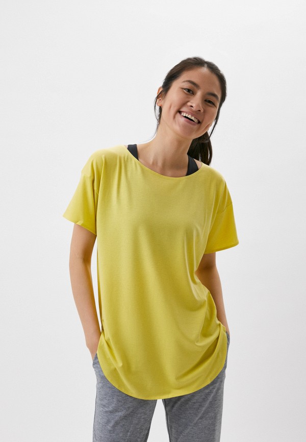 Футболка  UNIQLO