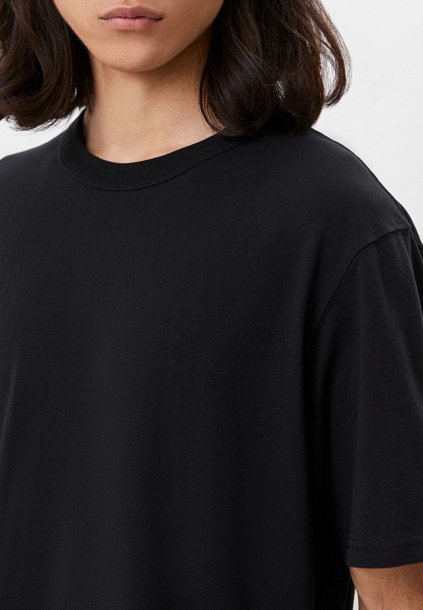 Футболка  UNIQLO фото