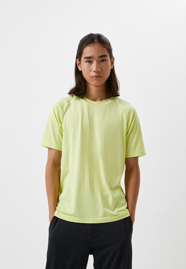 Футболка  UNIQLO