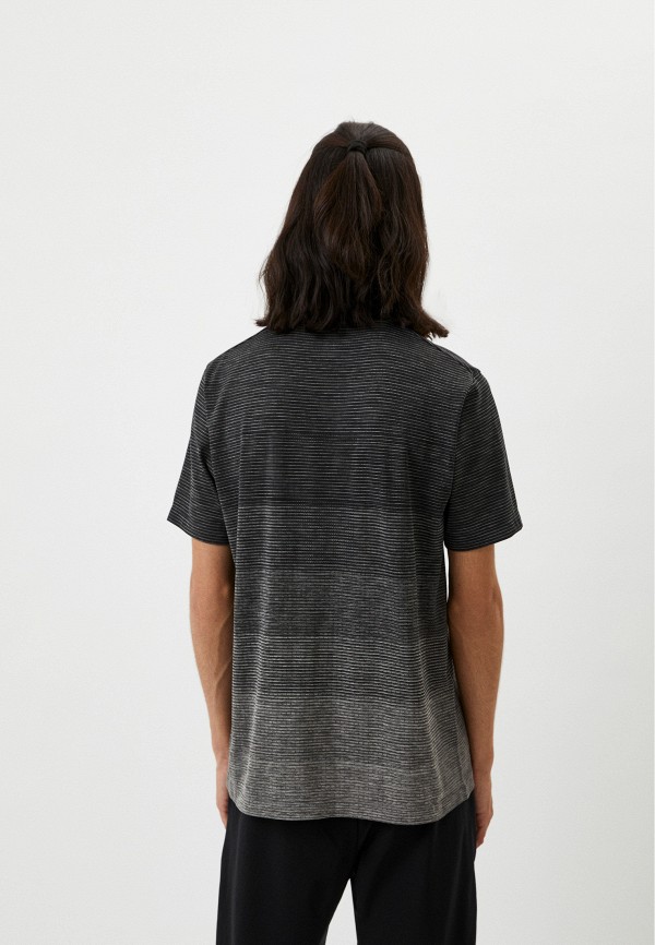 Футболка  UNIQLO фото