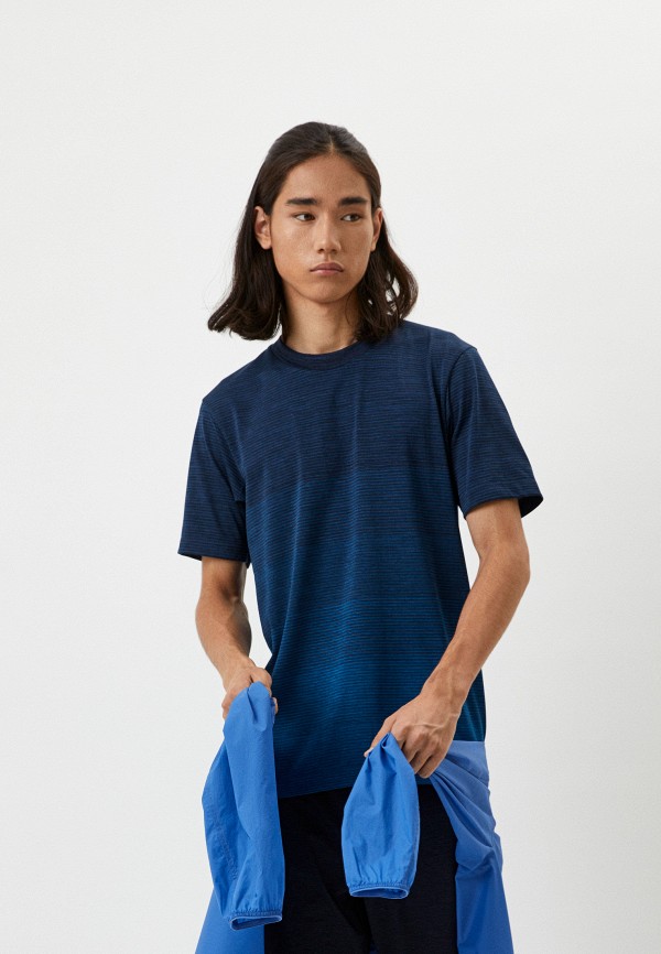 Футболка  UNIQLO