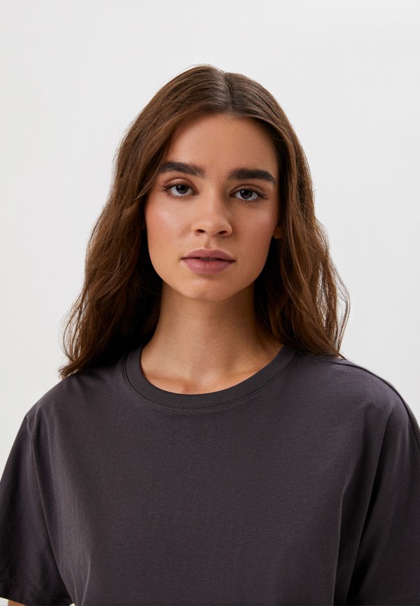 Футболка  UNIQLO фото