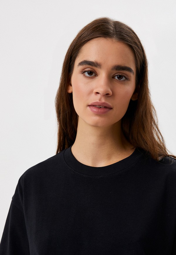 Футболка  UNIQLO фото