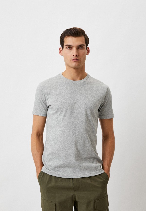 Футболка  UNIQLO
