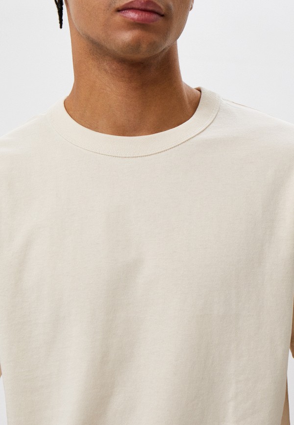 Футболка  UNIQLO фото