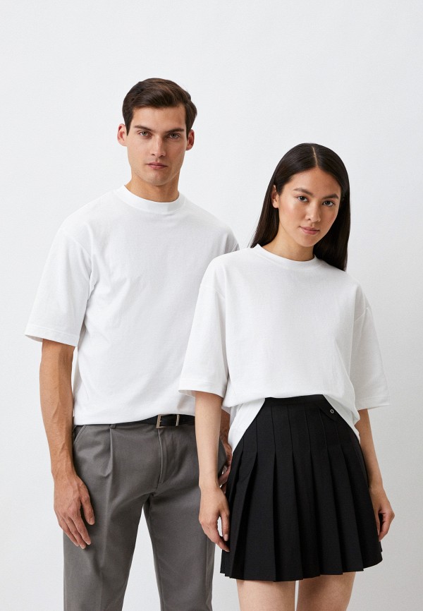 Футболка  UNIQLO
