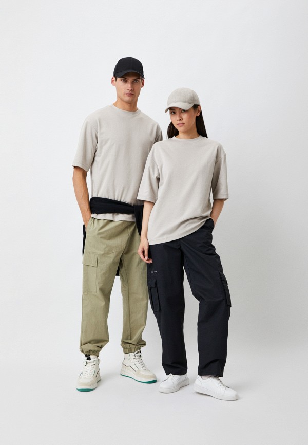 Футболка  UNIQLO фото