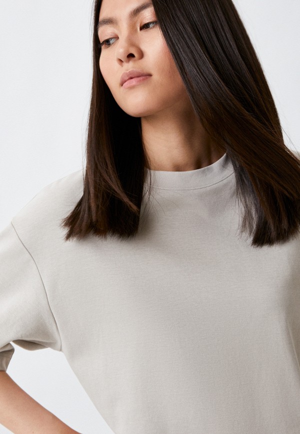 Футболка  UNIQLO фото