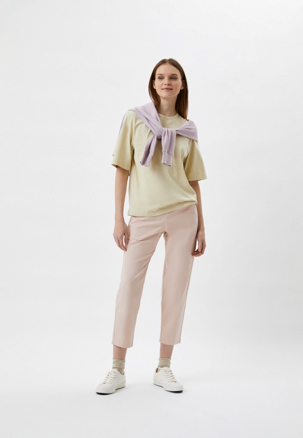 Футболка  UNIQLO фото