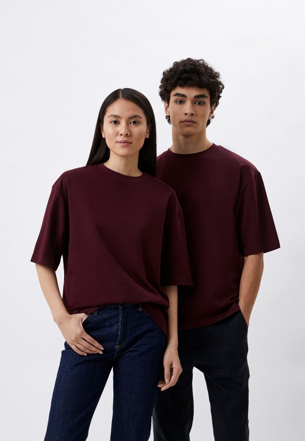 Футболка  UNIQLO