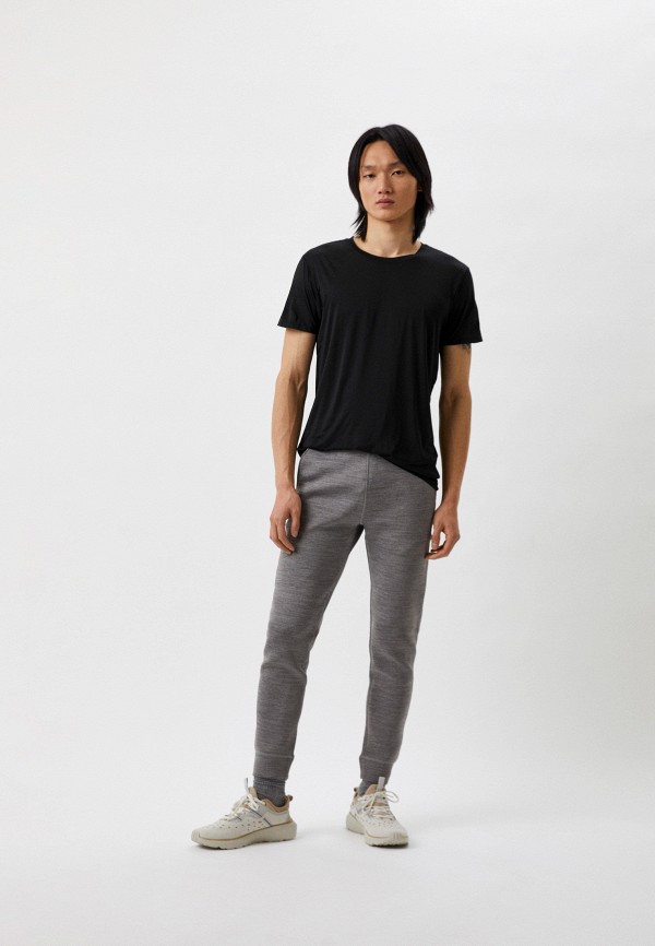 фото Футболка спортивная uniqlo