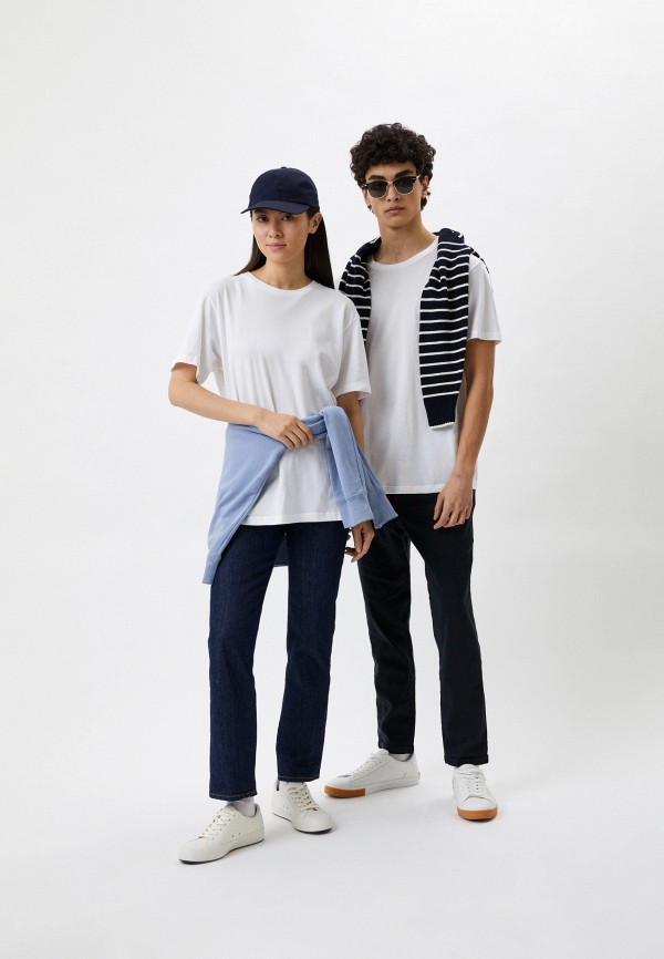 Футболка  UNIQLO фото