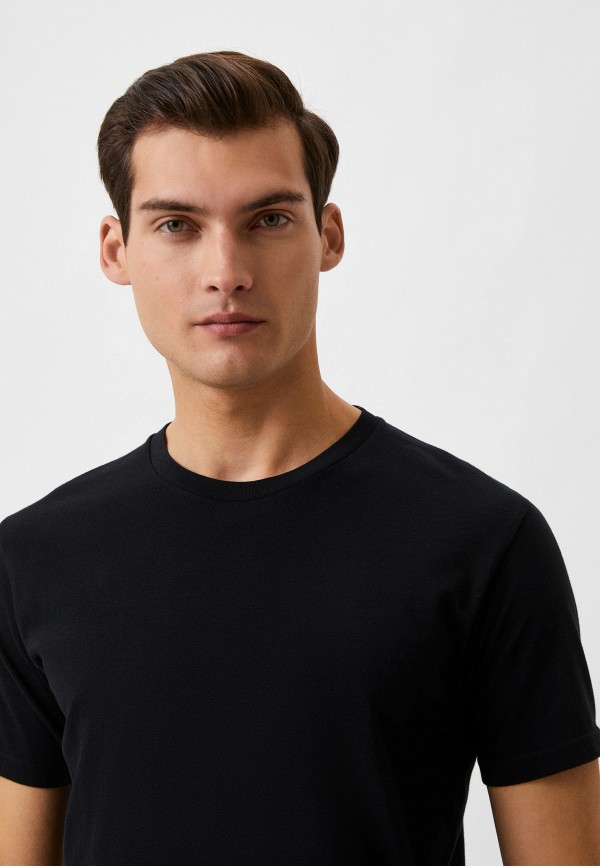 Футболка  UNIQLO фото