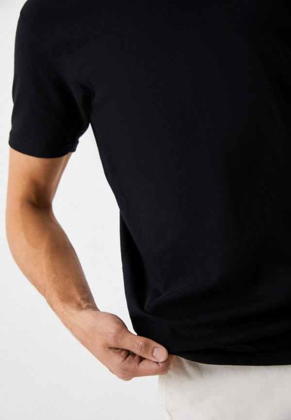 Футболка  UNIQLO фото