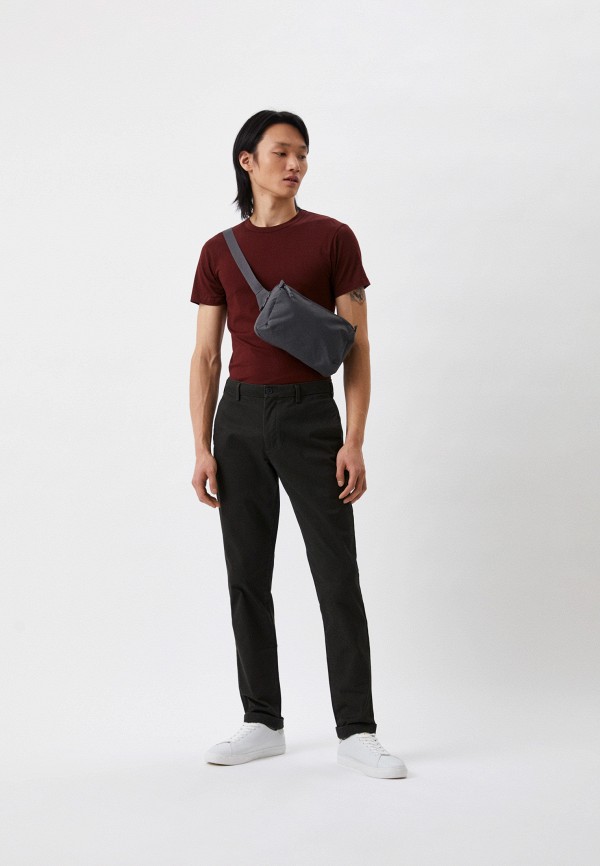 Футболка  UNIQLO фото