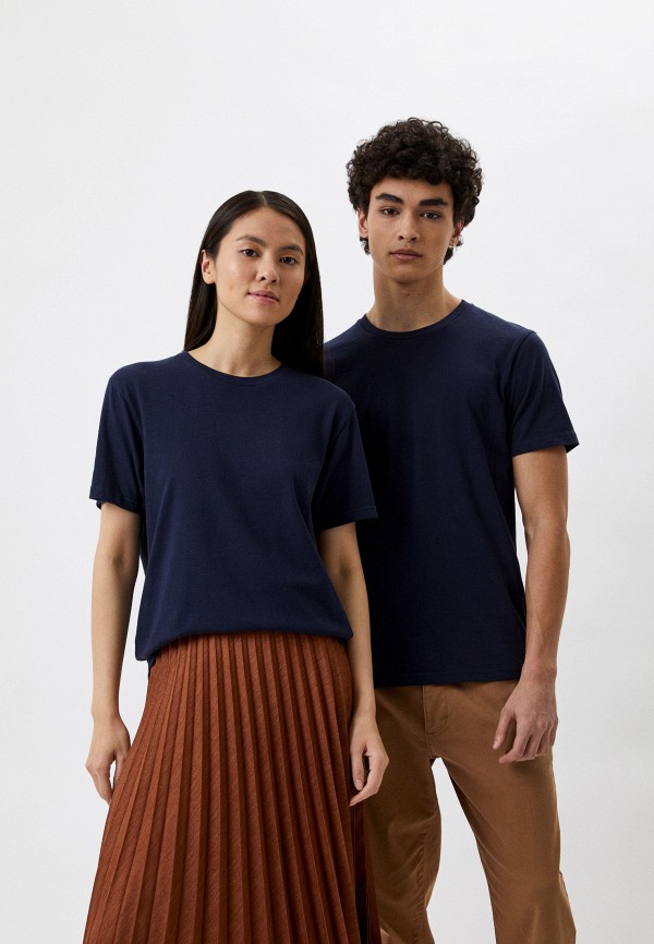 Футболка  UNIQLO