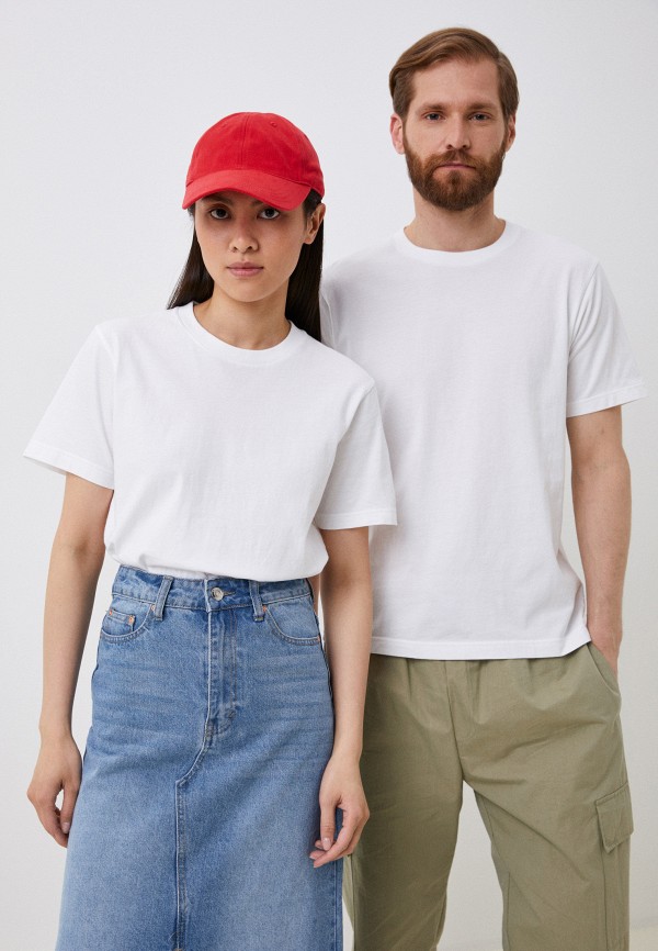 Футболка  UNIQLO