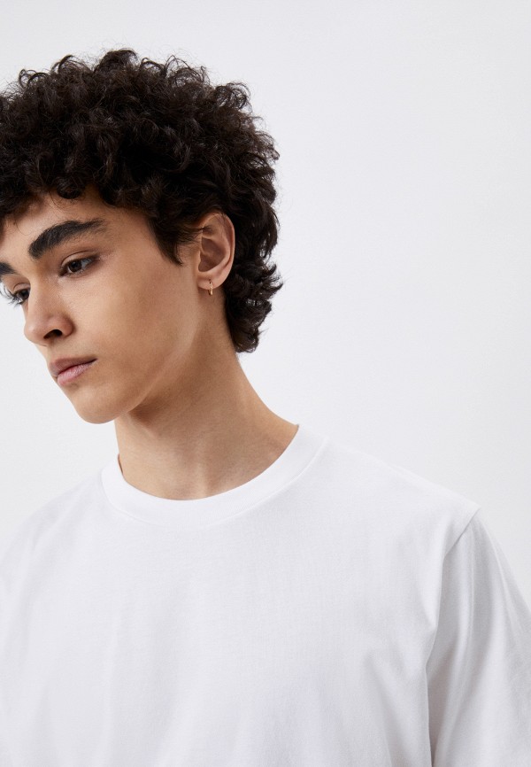 Футболка  UNIQLO фото