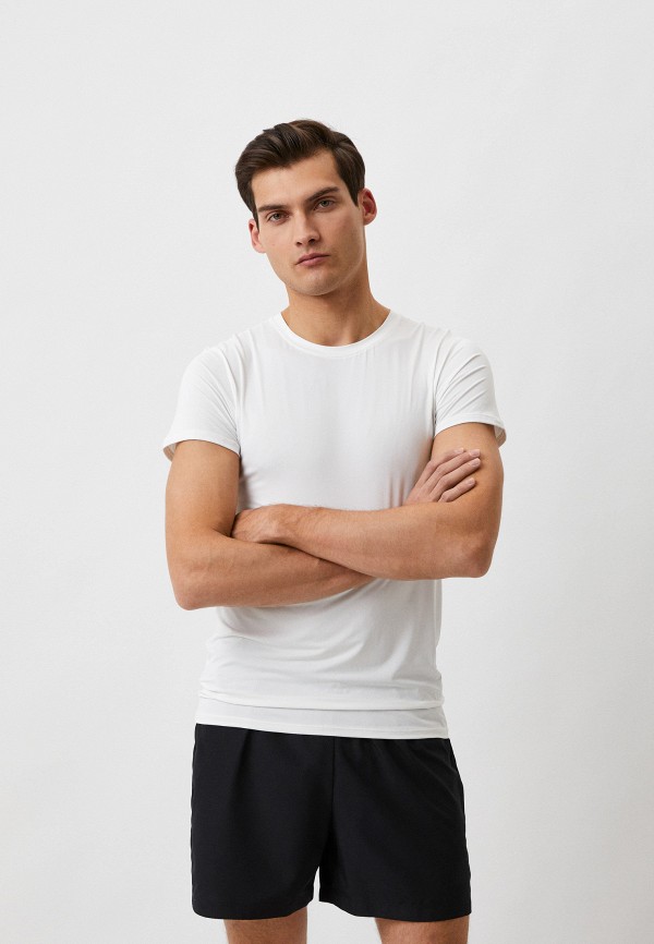 Футболка  UNIQLO
