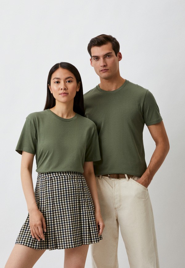 Футболка  UNIQLO