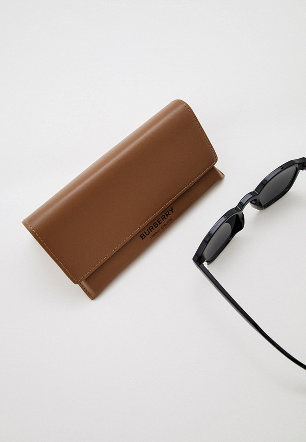 фото Очки солнцезащитные burberry