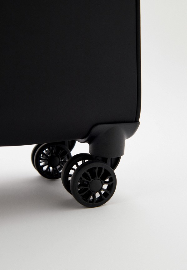 фото Чемодан love moschino