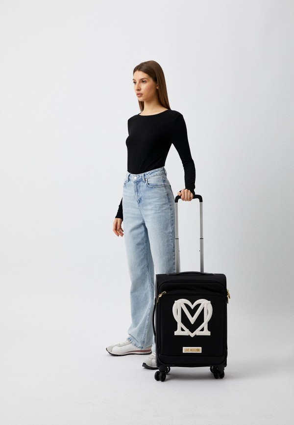 фото Чемодан love moschino