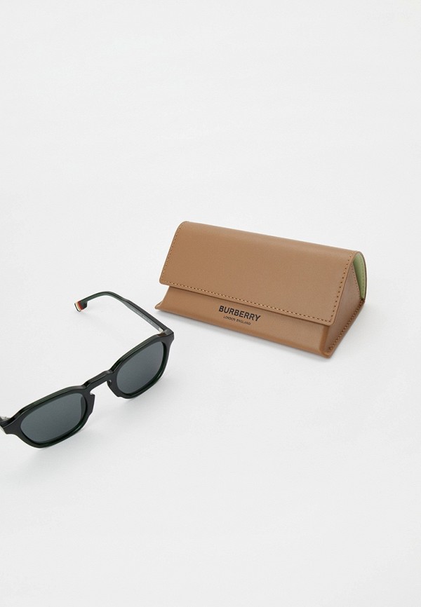 фото Очки солнцезащитные burberry