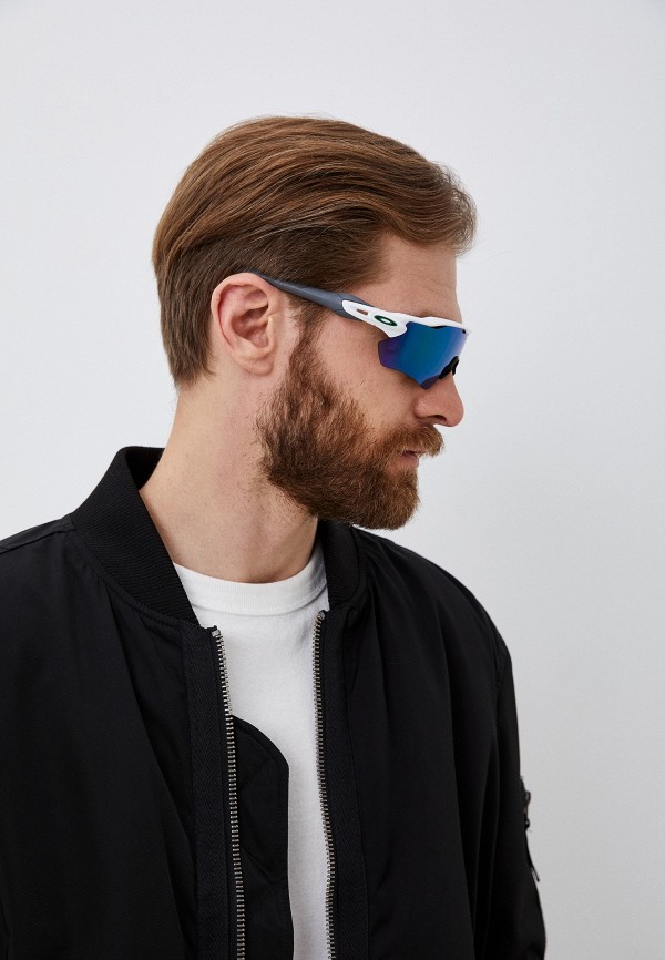 Очки солнцезащитные  Oakley фото