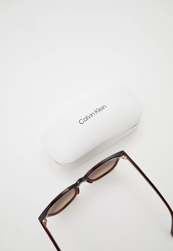 Очки солнцезащитные Calvin Klein Очки солнцезащитные Calvin Klein фото
