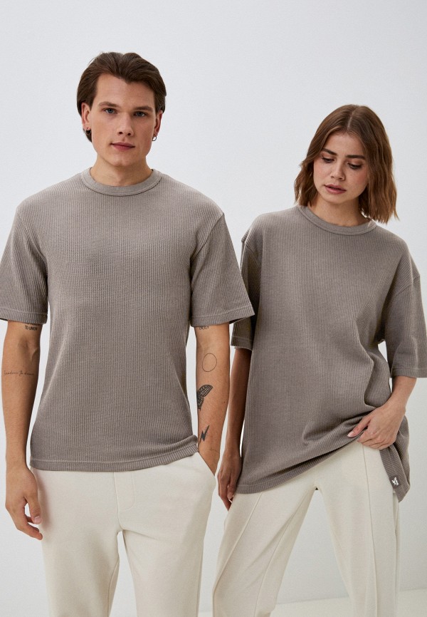 

Футболка Reebok, Коричневый, WARDROBE ESSENTIALS TEXTURE TEE